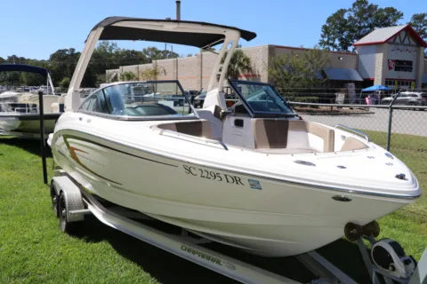 Photos of 2021 Chaparral 23 SSi OB for sale in Bluffton, SC at Longshore Boats Bluffton