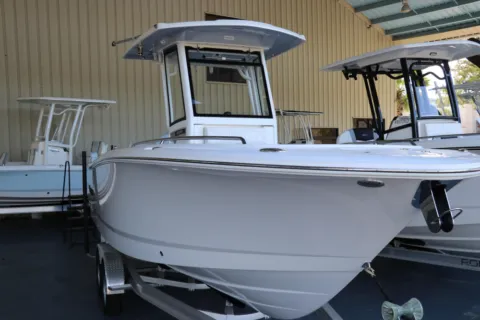 More photos of 2026 Robalo R250 Center Console at Longshore Boats Bluffton, SC
