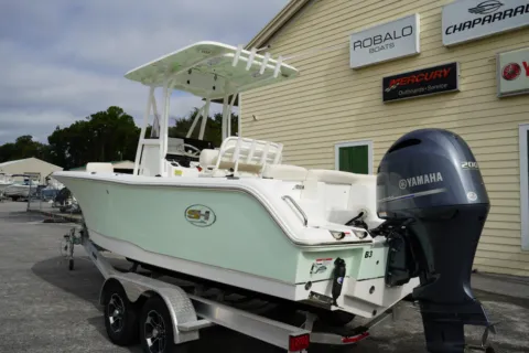 More photos of 2022 Sea Hunt Ultra 229 at Longshore Boats Charleston, SC