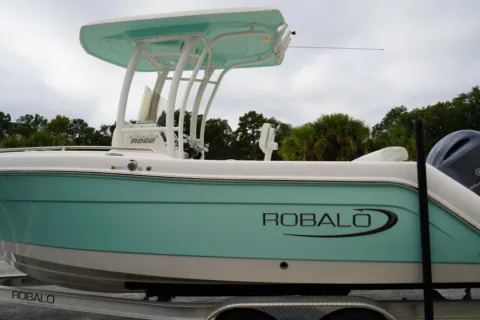 More photos of 2023 Robalo R222 Center Console at Longshore Boats Charleston, SC