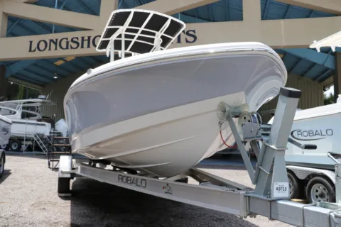 More photos of 2025 Robalo 206 Cayman at Longshore Boats Bluffton, SC