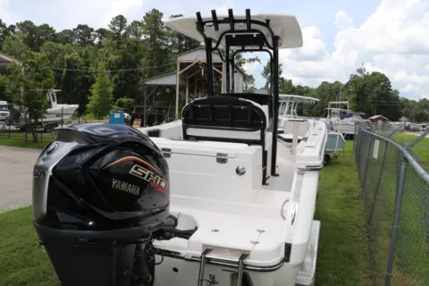 More photos of 2024 Robalo R230 Center Console at Longshore Boats Bluffton, SC