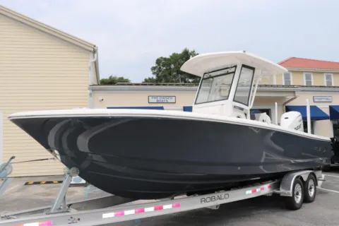 More photos of 2024 Robalo 266 Cayman at Longshore Boats Charleston, SC