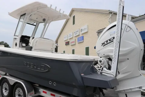 More photos of 2024 Robalo 266 Cayman at Longshore Boats Charleston, SC