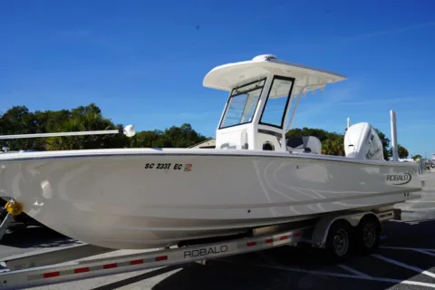 Another view of 2023 Robalo 266 Cayman for sale in Charleston, SC at Longshore Boats Charleston