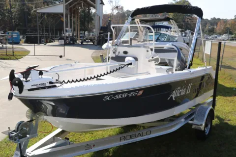 Another view of 2025 Robalo R160 Center Console for sale in Bluffton, SC at Longshore Boats Bluffton
