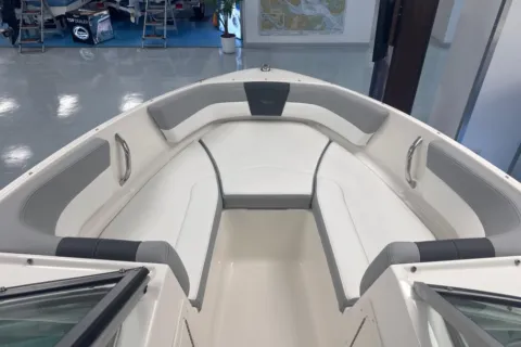 Photos of 2026 Chaparral 19 SSi OB for sale in Charleston, SC at Longshore Boats Charleston