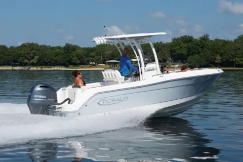 Another view of 2026 Robalo R222 Explorer for sale in Bluffton, SC at Longshore Boats Bluffton