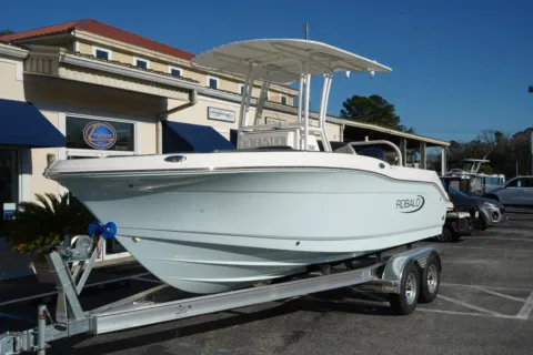 Photos of 2026 Robalo R202 Explorer for sale in Charleston, SC at Longshore Boats Charleston