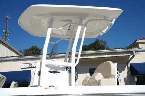 Another view of 2026 Robalo 226 Cayman for sale in Charleston, SC at Longshore Boats Charleston