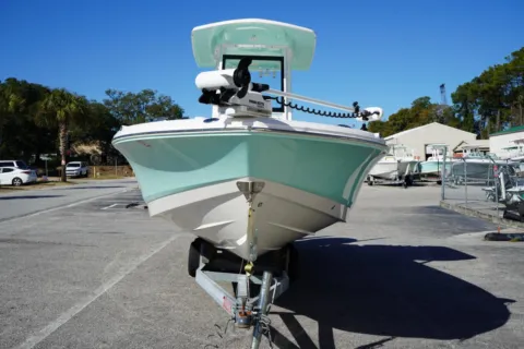 More photos of 2023 Robalo 246 Cayman at Longshore Boats Charleston, SC