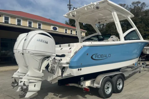More photos of 2026 Robalo R257 Dual Console at Longshore Boats Charleston, SC