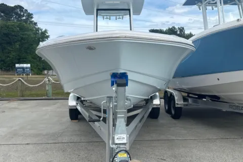 More photos of 2026 Robalo 246 Cayman at Longshore Boats Charleston, SC