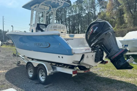 Photos of 2026 Robalo R232 Explorer for sale in Charleston, SC at Longshore Boats Charleston