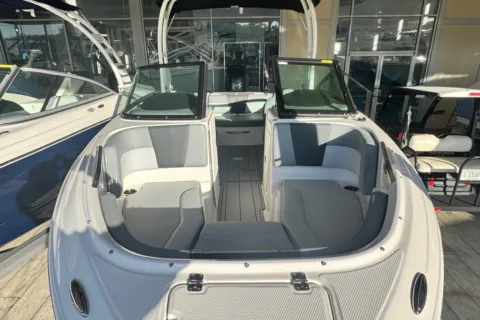 Photos of 2026 Chaparral 21 SSi OB for sale in Charleston, SC at Longshore Boats Charleston