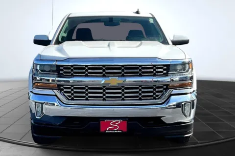 Another view of 2018 Chevrolet Silverado 1500 LT for sale in St. Louis, MO at South County Auto Plaza