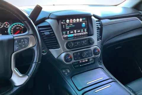 More photos of 2019 GMC Yukon XL Denali at South County Auto Plaza, MO