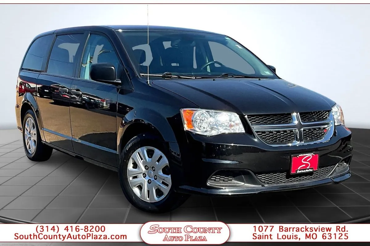 Gray 2019 Dodge Grand Caravan SE Plus for sale in St. Louis, MO
