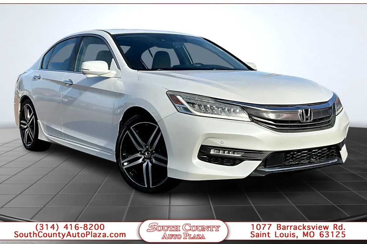 White 2016 Honda Accord Touring for sale in St. Louis, MO