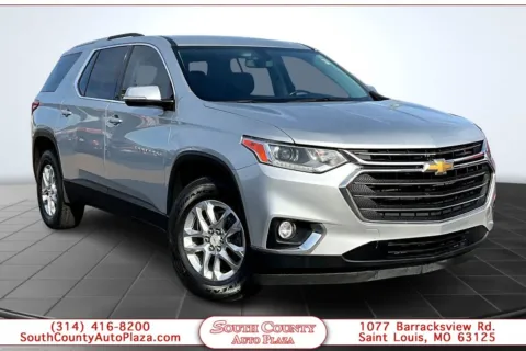 Silver 2018 Chevrolet Traverse 1LT for sale in St. Louis, MO