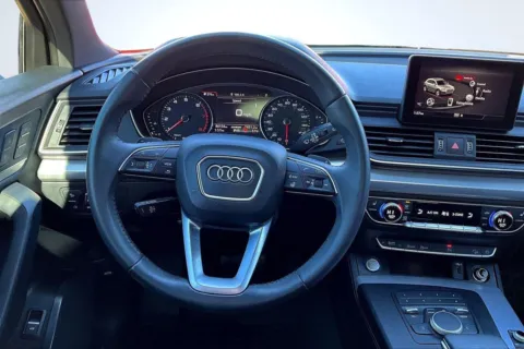 More photos of 2020 Audi Q5 Premium 45 TFSI quattro S tronic at South County Auto Plaza, MO