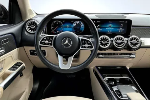 More photos of 2020 Mercedes-Benz GLB 250 at South County Auto Plaza, MO