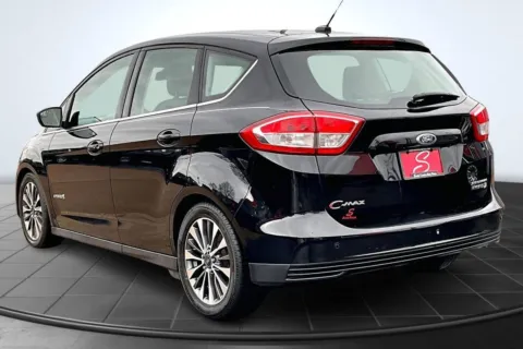Photos of 2018 Ford C-Max Hybrid Titanium for sale in St. Louis, MO at South County Auto Plaza