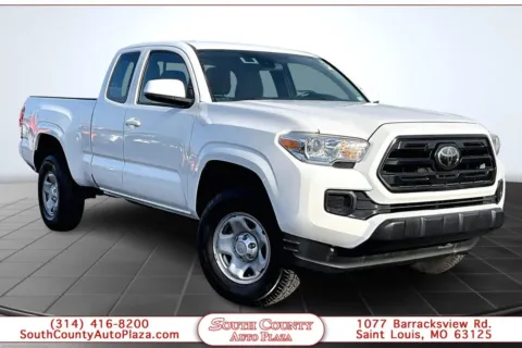Red 2018 Toyota Tacoma SR for sale in St. Louis, MO