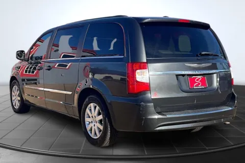 Photos of 2011 Chrysler Town &amp; Country Touring-L for sale in St. Louis, MO at South County Auto Plaza