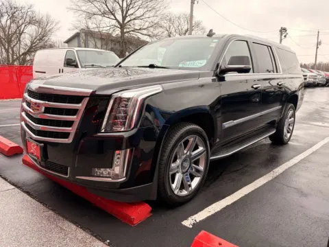 Photos of 2020 Cadillac Escalade ESV 4WD Premium Luxury for sale in St. Louis, MO at South County Auto Plaza