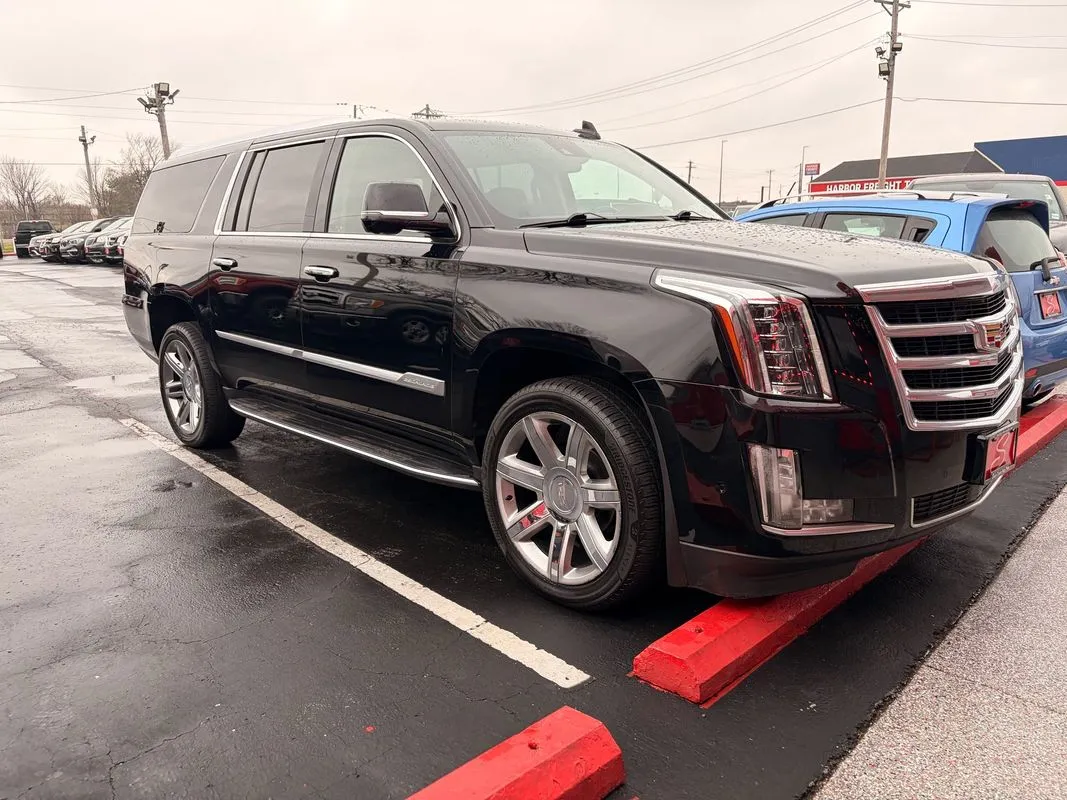 Black 2020 Cadillac Escalade ESV 4WD Premium Luxury for sale in St. Louis, MO