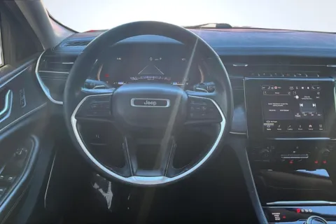 More photos of 2021 Jeep Grand Cherokee L Limited 4x4 at South County Auto Plaza, MO