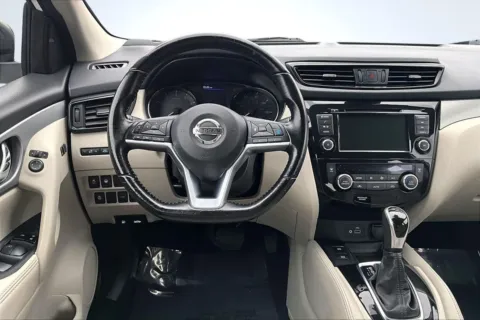 More photos of 2020 Nissan Rogue Sport SV FWD Xtronic CVT at South County Auto Plaza, MO