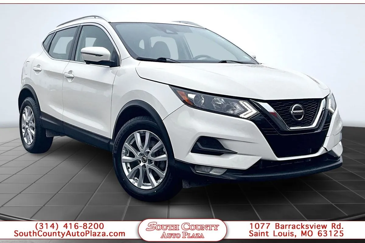White 2020 Nissan Rogue Sport SV FWD Xtronic CVT for sale in St. Louis, MO
