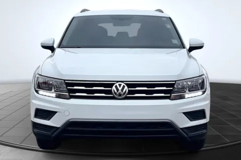 Another view of 2020 Volkswagen Tiguan 2.0T SE for sale in St. Louis, MO at South County Auto Plaza
