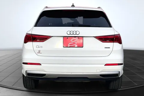 More photos of 2019 Audi Q3 2.0T Premium at South County Auto Plaza, MO