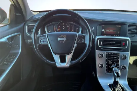 More photos of 2018 Volvo V60 Cross Country T5 at South County Auto Plaza, MO