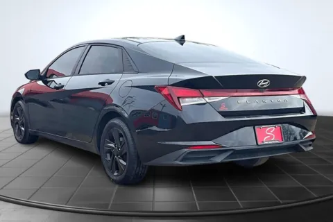 Photos of 2021 Hyundai Elantra SEL for sale in St. Louis, MO at South County Auto Plaza