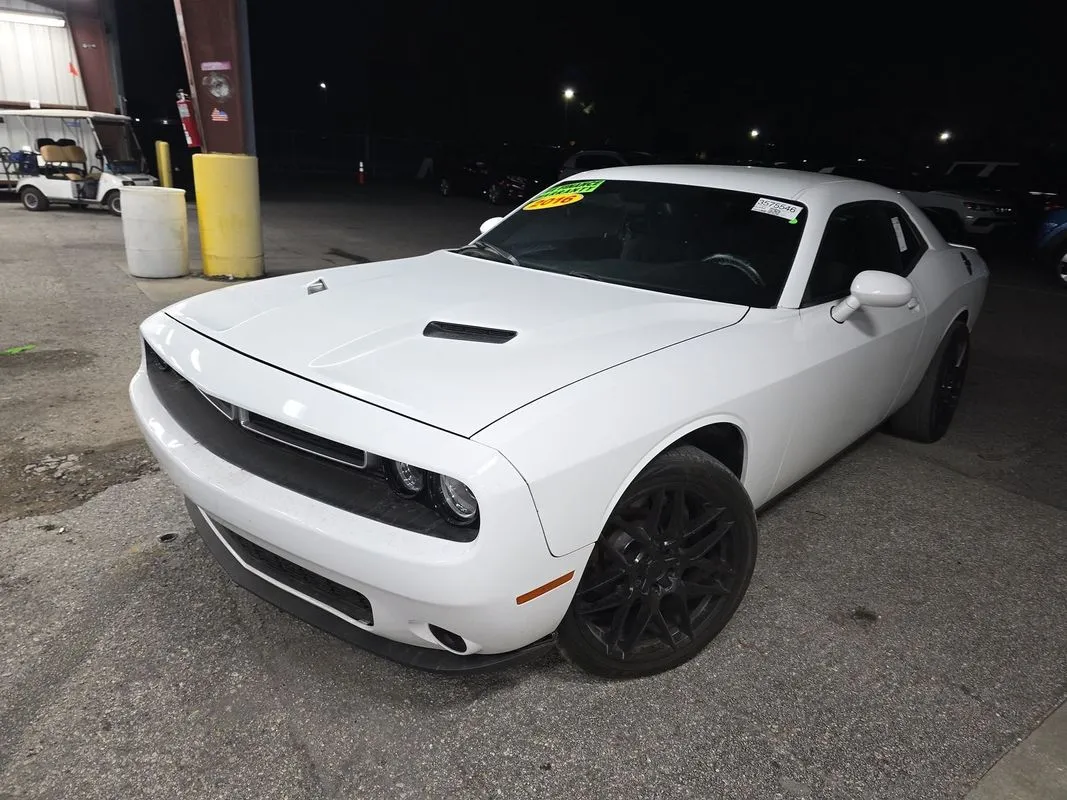 2016 Dodge Challenger SXT for sale in St. Louis, MO