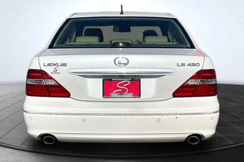 More photos of 2006 Lexus LS 430 at South County Auto Plaza, MO