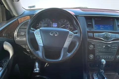 More photos of 2017 INFINITI QX80 at South County Auto Plaza, MO