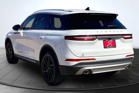 Photos of 2022 Lincoln Corsair Standard for sale in St. Louis, MO at South County Auto Plaza