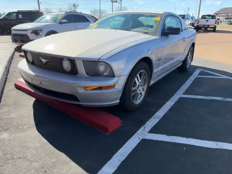 Silver 2006 Ford Mustang GT for sale in St. Louis, MO