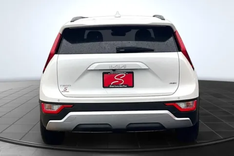 More photos of 2023 Kia Niro Plug-In Hybrid EX at South County Auto Plaza, MO