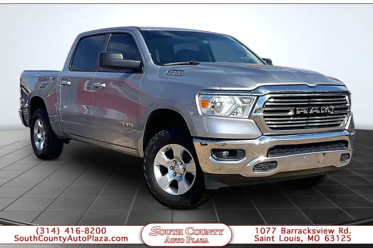 2019 Ram 1500 Big Horn/Lone Star Crew Cab 4x4 5'7" Box for sale in St. Louis, MO