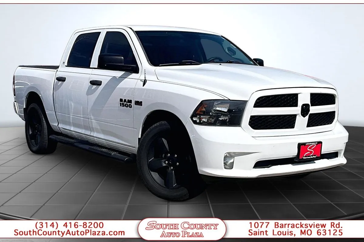 2017 Ram 1500 Express Crew Cab 4x2 5'7" Box for sale in St. Louis, MO