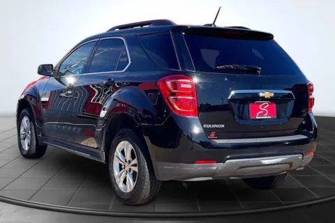 Photos of 2017 Chevrolet Equinox LT for sale in St. Louis, MO at South County Auto Plaza