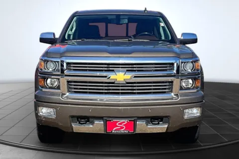 Another view of 2014 Chevrolet Silverado 1500 High Country for sale in St. Louis, MO at South County Auto Plaza