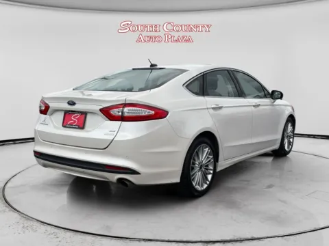 More photos of 2016 Ford Fusion SE at South County Auto Plaza, MO
