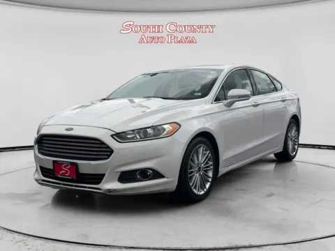 Silver 2016 Ford Fusion SE for sale in St. Louis, MO
